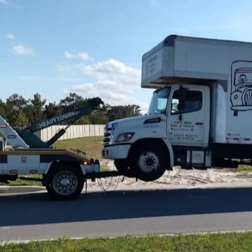 Box Truck Towing In Orlando FL.jpg